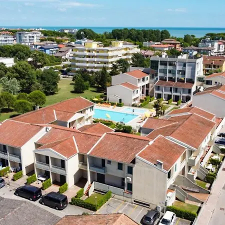 De Lux Swimming Pool, Parking, Garden Apartment Caorle
