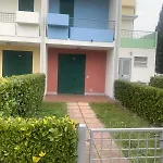 De Lux Swimming Pool, Parking, Garden *